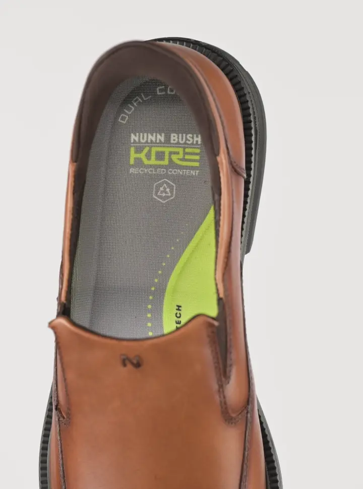 Gif features the Nunn Bush EZ on heel on the KORE Icon EZ Moc Toe Slip On. 