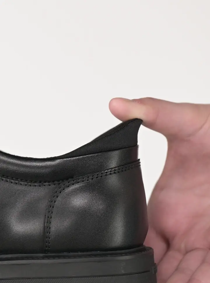 Gif features the Nunn Bush EZ on heel on the KORE Icon EZ Cap Toe Oxford.