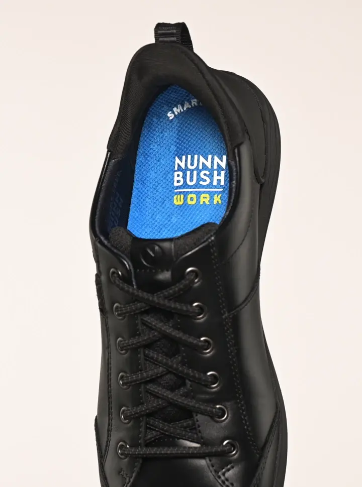 Gif features the Nunn Bush work footbed on the KORE Work City Walk EZ Moc Toe Oxford. 