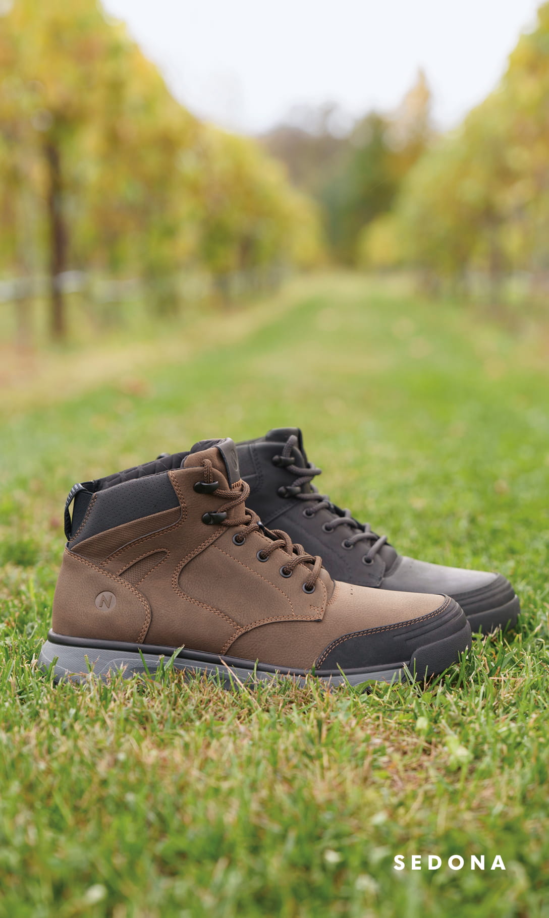 Men's Boots category Image features the Sedona boot in the grass.